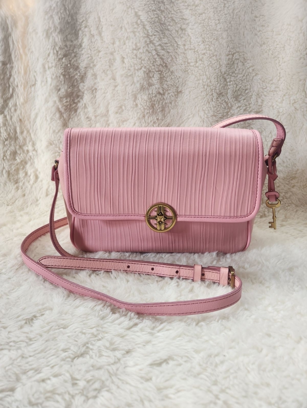 Fossil Pink Pleated Leather Turnlock Crossbody Bag Flap Purse Key Charm Chic